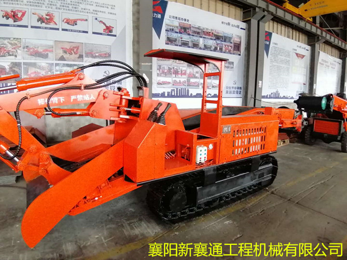 扒渣機(jī).jpg 履帶扒渣機(jī)-新襄通.jpg