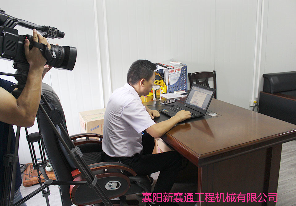 礦用扒渣機(jī)配件.jpg 扒渣機(jī)4.jpg