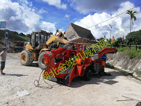 小型輪式扒渣機 1-22-1輪式扒渣機.jpg