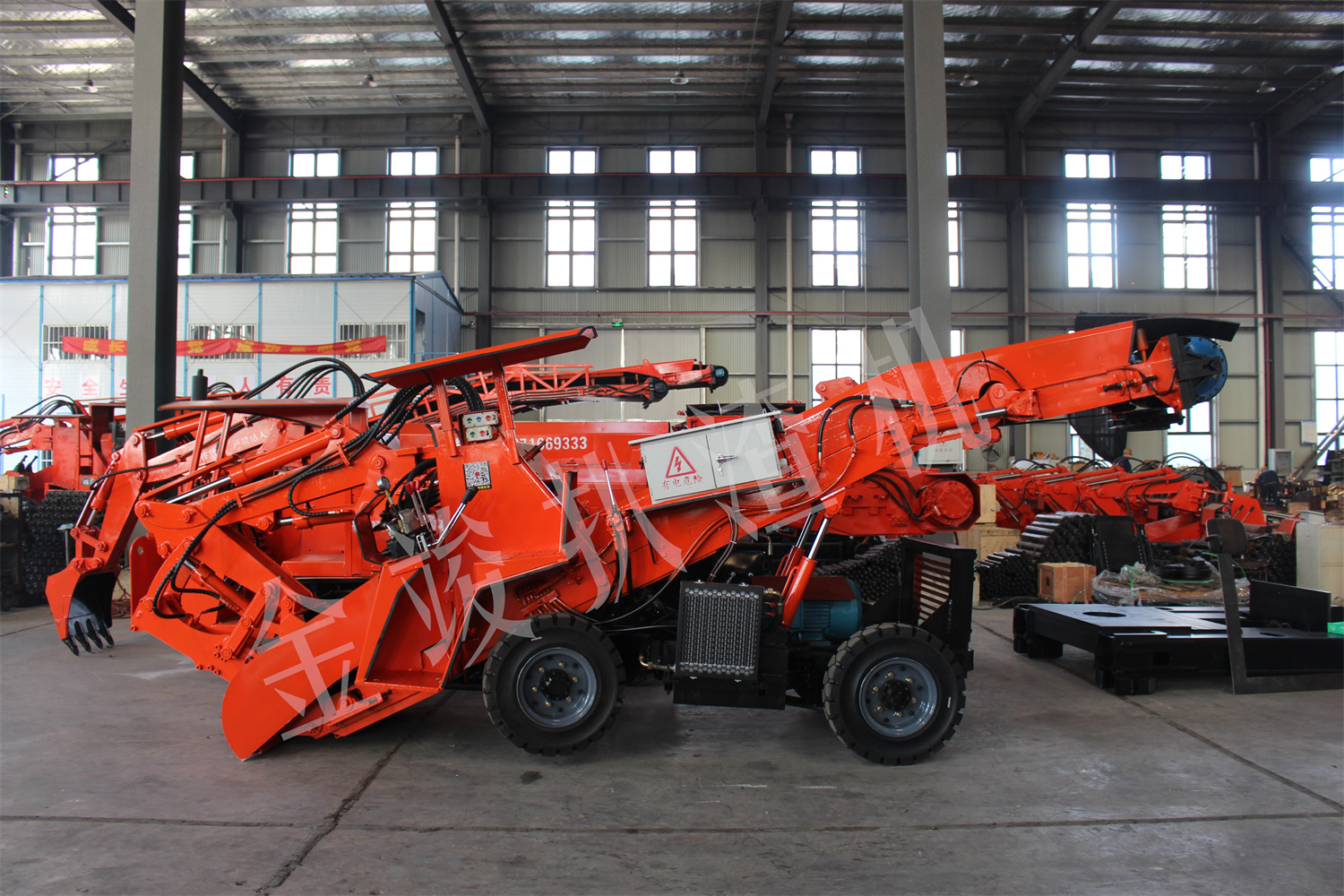 1652860651202821.jpg 5.17輪皮帶錘扒渣機(jī) (8).jpg