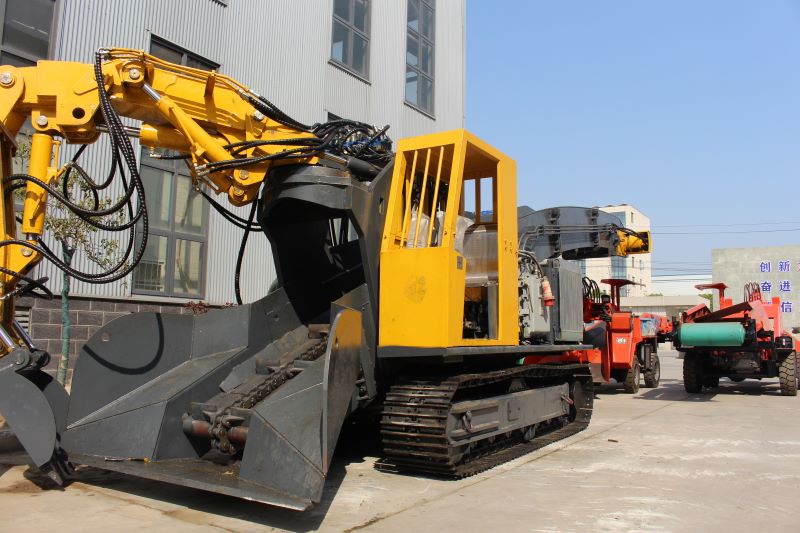 破挖一體扒渣機(jī)，得到礦山老板新寵的秘訣是什么？